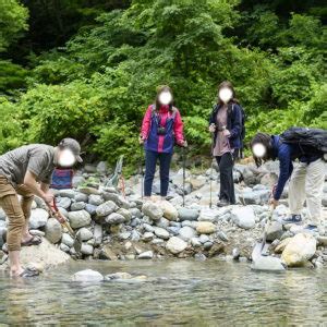 温泉 恥ずかしい|皆で入れば恥ずかしくない！切明温泉「河原の湯」混。